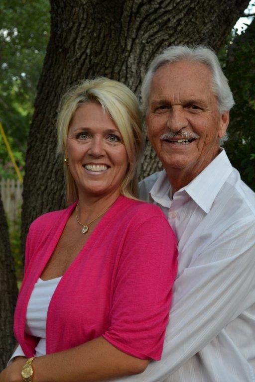 Pictuer of Larry and Jenifer Tooker